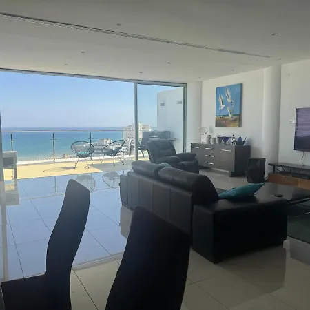 Stunning Penthouse With Sea And View 拉纳卡