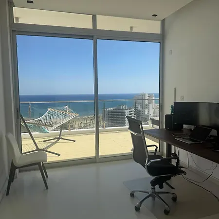 Stunning Penthouse With Sea And View Appartement *