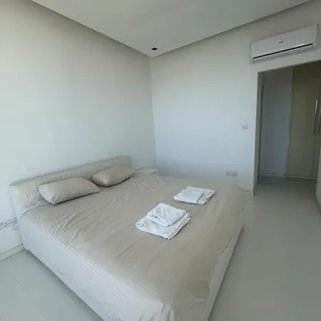 Stunning Penthouse With Sea And View