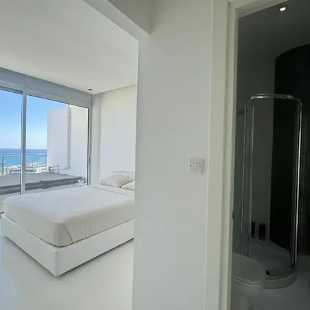 Stunning Penthouse With Sea And View *