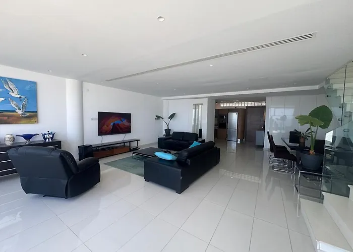 Apartment Stunning Penthouse With Sea And View *