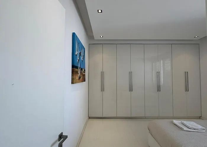 Stunning Penthouse With Sea And View *