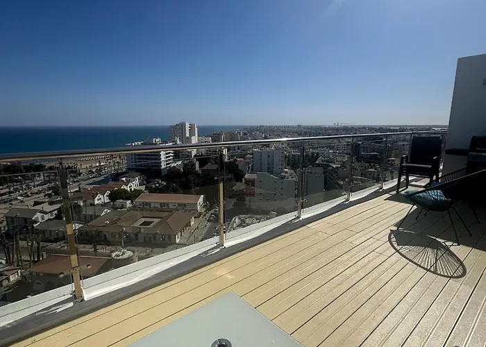 Apartment Stunning Penthouse With Sea And View *