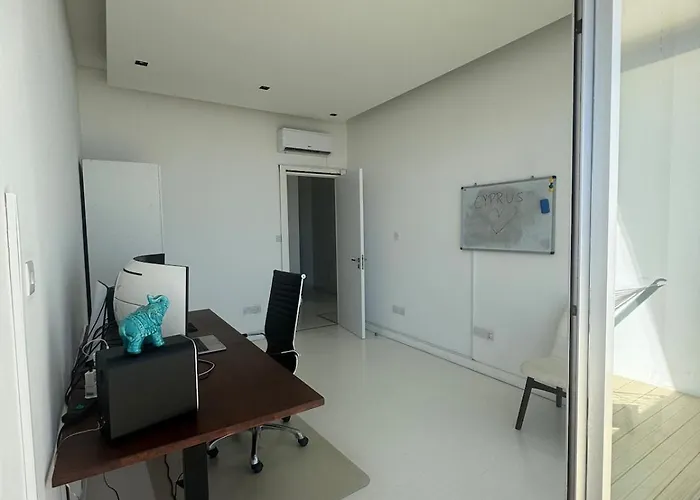 Stunning Penthouse With Sea And View Apartment Larnaca