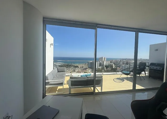 Apartment Stunning Penthouse With Sea And View *