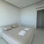 Stunning Penthouse With Sea And View Larnaca