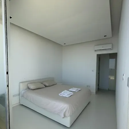 Apartman Stunning Penthouse With Sea And View