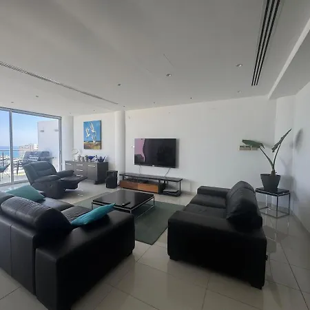Apartman Stunning Penthouse With Sea And View