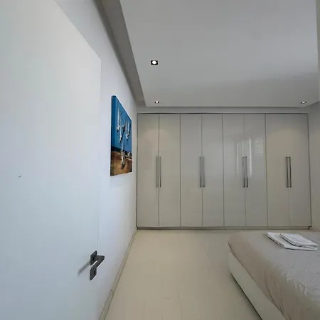 Stunning Penthouse With Sea And View *