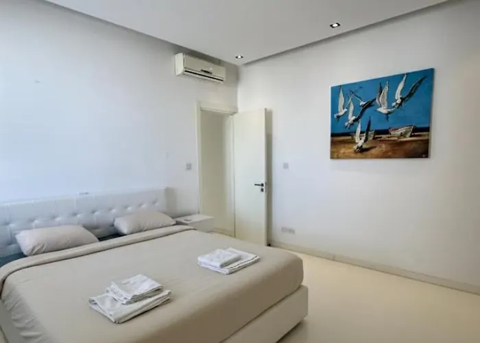 Stunning Penthouse With Sea And View Λάρνακα
