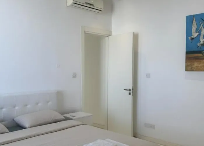 Stunning Penthouse With Sea And View Apartment *