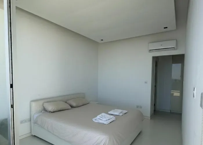 Apartment Stunning Penthouse With Sea And View