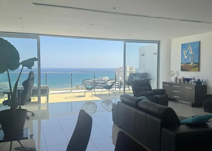 Apartment Stunning Penthouse With Sea And View
