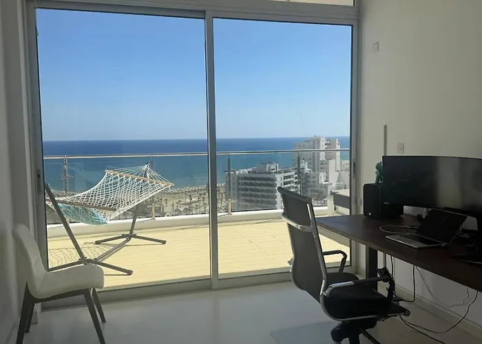 Stunning Penthouse With Sea And View Apartment *