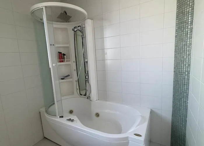 Stunning Penthouse With Sea And View Διαμέρισμα *