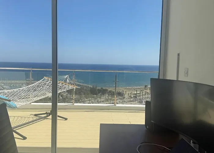 Stunning Penthouse With Sea And View