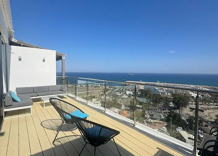 Stunning Penthouse With Sea And View * Larnaka