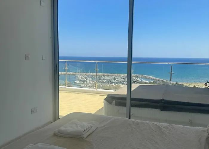 Apartment Stunning Penthouse With Sea And View