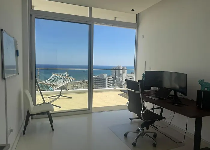 Stunning Penthouse With Sea And View *