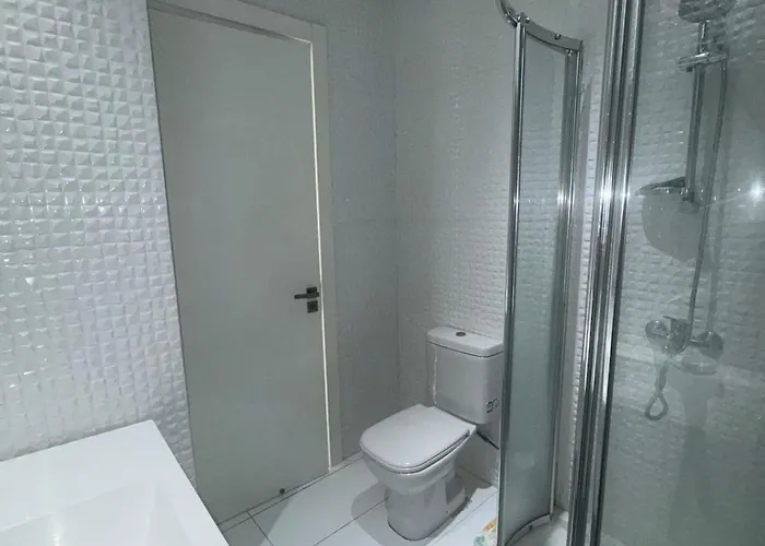 Stunning Penthouse With Sea And View Διαμέρισμα Λάρνακα