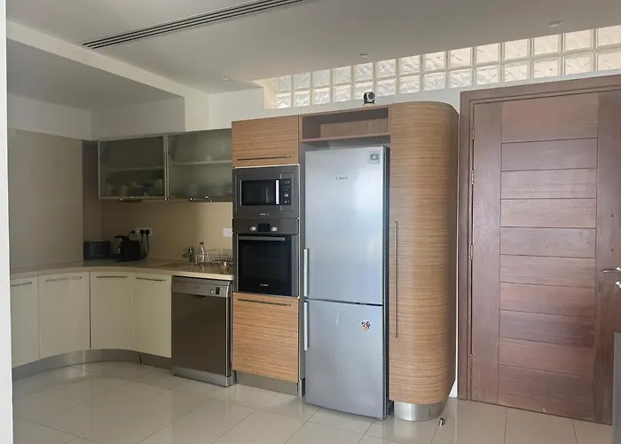 Stunning Penthouse With Sea And View Apartment Larnaka