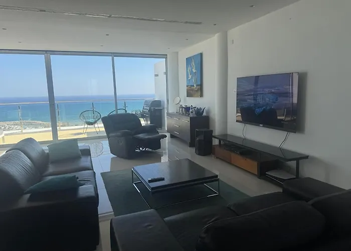 Διαμέρισμα Stunning Penthouse With Sea And View Λάρνακα