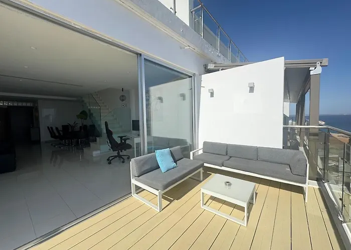 Apartment Stunning Penthouse With Sea And View