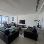アパート Stunning Penthouse With Sea And View