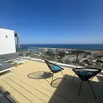 アパート Stunning Penthouse With Sea And View
