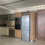 Stunning Penthouse With Sea And View アパート ラルナカ