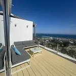 アパート Stunning Penthouse With Sea And View