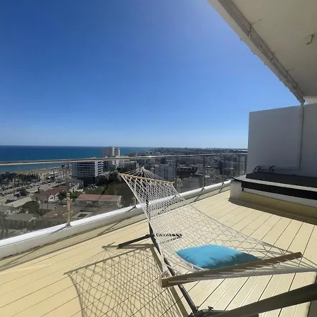 Stunning Penthouse With Sea And View アパート ラルナカ