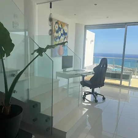 Apartamento Stunning Penthouse With Sea And View Lárnaca