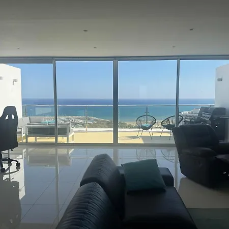 アパート Stunning Penthouse With Sea And View